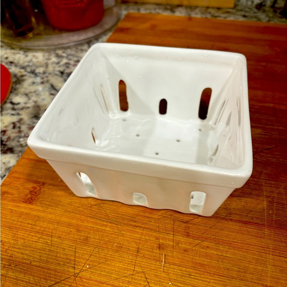 Paula Dean Ceramic Berry Basket